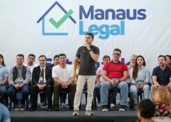 Prefeito David Almeida entrega 750 registros de imóveis no São Lázaro e encerra espera histórica de mais de 70 anos na zona Sul de Manaus