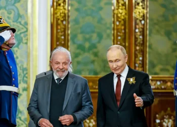 Lula e Putin discutem crise na Venezuela após ação dos EUA