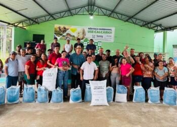 Semig entrega calcário em Rio Preto da Eva e fortalece agricultura familiar