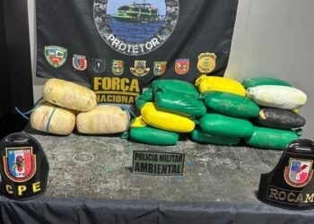Base Arpão 2: PMAM apreende mais de 40 quilos de drogas durante fiscalização em embarcações