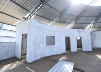 Governo do Amazonas avança nas obras de revitalização do Centro Social Chapéu de Zinco no bairro Betânia