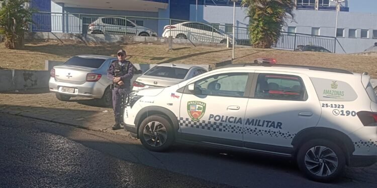 Polícia Militar do Amazonas prende homem por desferir golpes na cabeça da companheira com cabo de faca