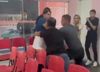 Confusão na Delegacia da Mulher em Manaus envolve advogado