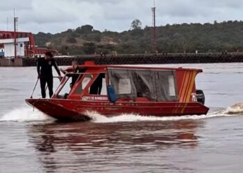 Corpo de cantor gospel é encontrado após naufrágio no Encontro das Águas; vítima é um dos desaparecidos