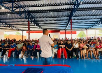 Escola Municipal Cap. Edilson é inaugurada em Japurá com estrutura moderna e reunião histórica com pais
