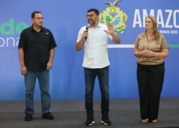 Governador Wilson Lima dá continuidade ao mutirão oftalmológico e entrega 3 mil óculos a pacientes em Manaus
