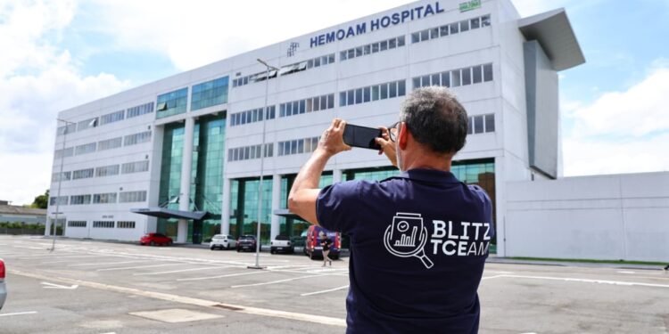 Blitz do TCE-AM inspeciona andamento das obras do Hospital do Sangue do Hemoam