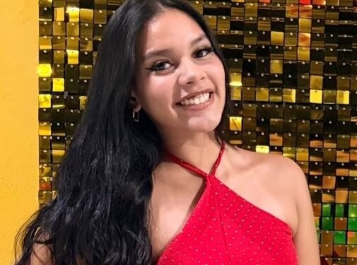 Polícia Civil divulga imagem de adolescente que desapareceu após ser deixada em escola no bairro Parque 10