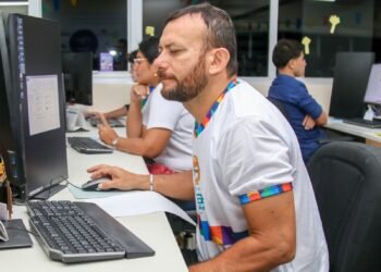 Prefeitura de Manaus prorroga matrículas da EJA e amplia oportunidade para quem deseja retomar os estudos