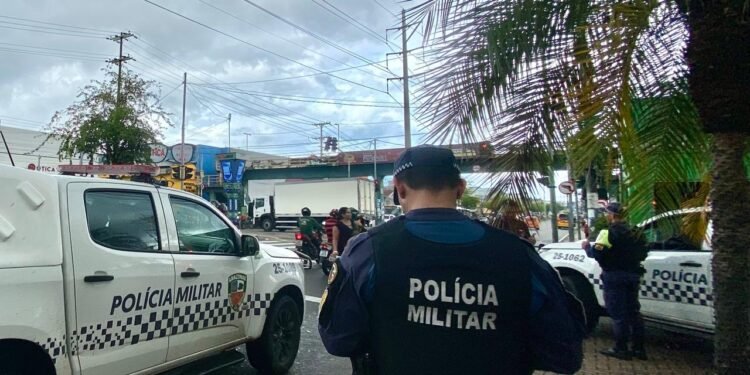 Homem procurado por homicídio é preso pela PMAM com auxílio do Paredão