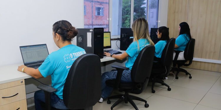 Sine Manaus oferta 543 vagas de emprego nesta quinta–feira, 19/02