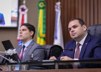 PL de Roberto Cidade quer garantir solução efetiva ao cidadão que busca rede pública de serviços do Amazonas