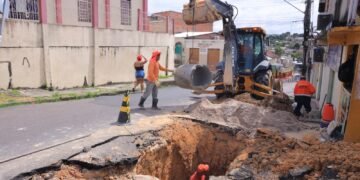 Prefeitura de Manaus atende solicitação dos moradores no bairro Zumbi e recupera mais uma rede de drenagem profunda