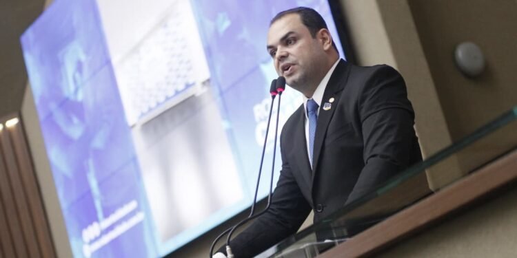 Roberto Cidade destaca lei de sua autoria que amplia proteção contra arboviroses em meio ao período chuvoso no Amazonas