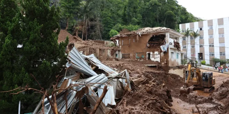 Lula sobrevoa neste sábado áreas afetadas pelas chuvas em Minas Gerais