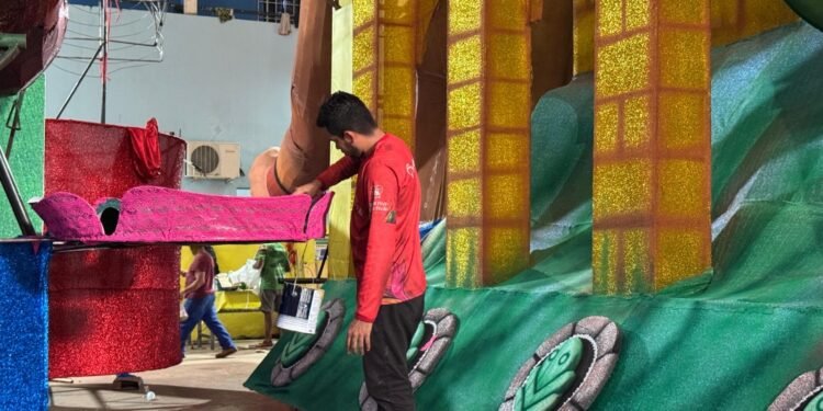 Carnaval na Floresta 2026: Com barracões a todo vapor, escolas de samba do grupo especial de Manaus intensificam preparativos para o desfile
