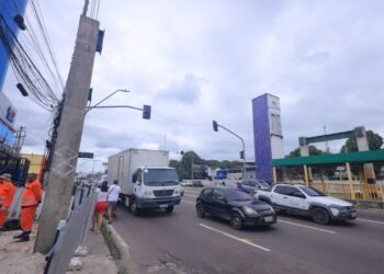 Reconstrução da passarela Santos Dumont avança na Torquato Tapajós