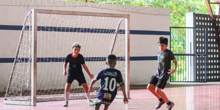 Agenda esportiva do fim de semana reúne Vila Aberta Para Todos e capacitação de tênis de mesa na Vila Olímpica