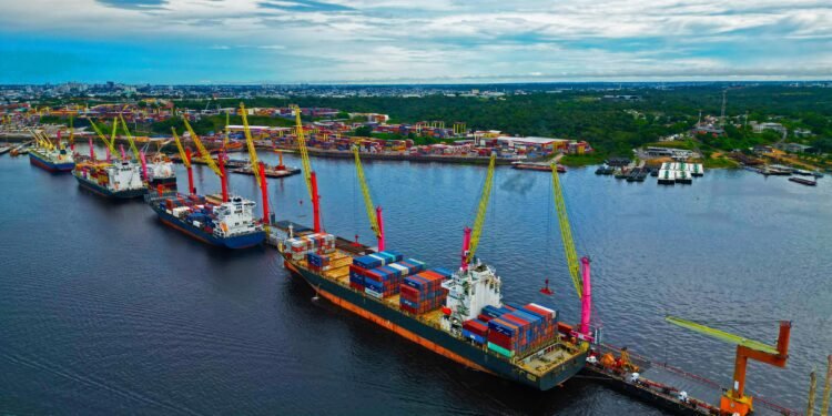 Amazonas supera 1 milhão de TEUs em 2025 e consolida nova etapa de força logística e crescimento econômico