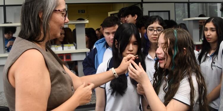 Estudantes conhecem pesquisas e produtos da biodiversidade amazônica no Programa ZFPA