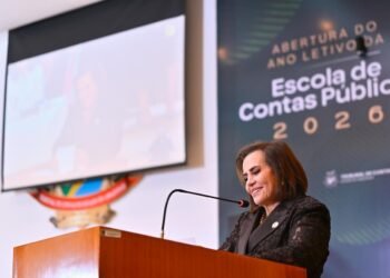 “Boa governança começa pelo conhecimento”, pontua presidente do TCE-AM na abertura do ano letivo da ECP