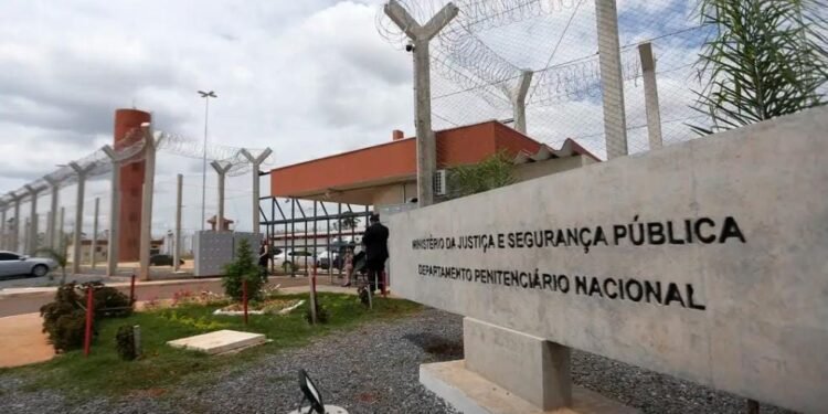 STF autoriza transferência de Daniel Vorcaro para presídio federal de segurança máxima