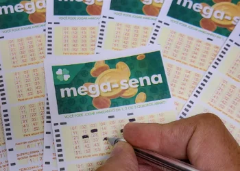 Mega-Sena acumula e prêmio vai a R$ 13 milhões; quina saiu para 23