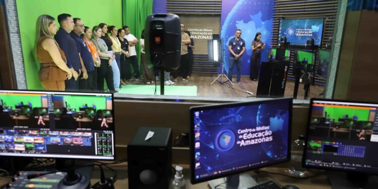 Comitiva do CAI Roraima visita Núcleo de Segurança da Secretaria de Educação do Amazonas