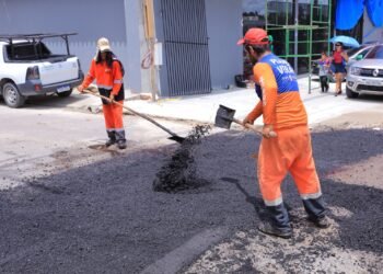 Prefeitura fortalece a malha viária da avenida Arquiteto José Henrique Bentes Rodrigues, no bairro Colônia Terra Nova