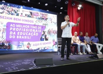 David Almeida dá boas-vindas a mil novos servidores da educação e reforça avanço histórico da rede municipal de Manaus