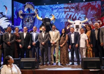 Na abertura do 59º Festival de Parintins, Roberto Cidade destaca impacto cultural e econômico do maior espetáculo folclórico do Brasil