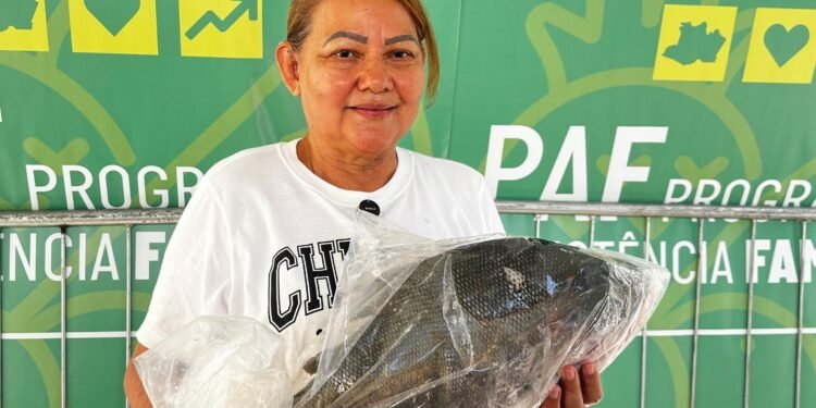 ADS beneficia cerca de 8 mil pessoas com doação de pescado na 33ª edição do Governo Presente, na zona norte