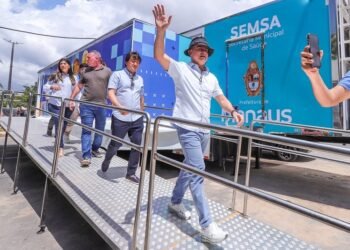 David Almeida entrega UBS Móvel e amplia acesso à saúde básica em áreas vulneráveis