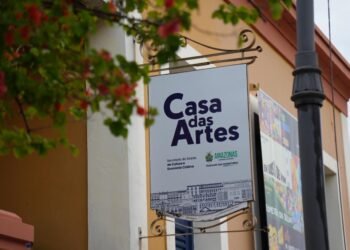 Casa das Artes reabre programação expositiva de 2026 com múltiplas linguagens e artistas locais
