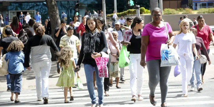 Desemprego sobe para 5,8% em fevereiro, mas é o menor para o trimestre