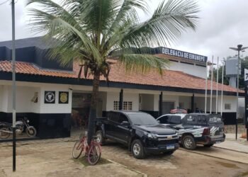 PC-AM prende homem em flagrante por ferir a própria companheira com uma faca, em Eirunepé