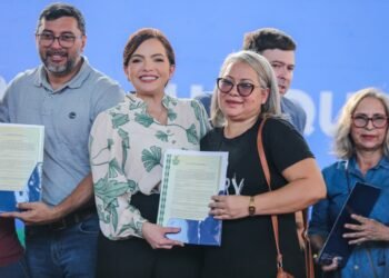 Em 90 dias, Sect entregou mais de 1.100 títulos definitivos a moradores no Amazonas