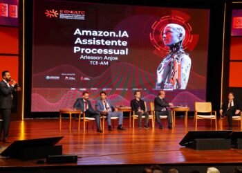 Assistente com IA do TCE-AM ganha destaque em encontro nacional de tecnologia