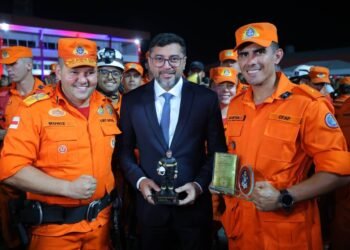 Governador Wilson Lima forma 210 novos bombeiros e amplia efetivo da corporação para mais de 1,5 mil militares no Amazonas