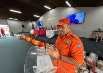 Mais de 900 bombeiros mirins de 18 cidades do Amazonas iniciam o ano letivo de 2026