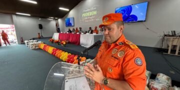 Mais de 900 bombeiros mirins de 18 cidades do Amazonas iniciam o ano letivo de 2026