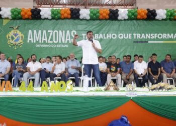 Em Rio Preto da Eva, governador Wilson Lima entrega obra de contenção e vistoria reforma do hospital no aniversário de 44 anos do município