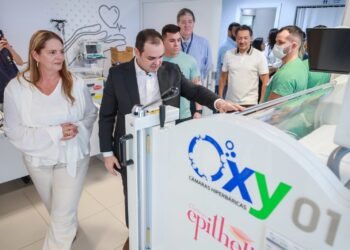 Governador interino Roberto Cidade inaugura cinco câmaras hiperbáricas e amplia serviço de alta complexidade no Hospital Delphina Aziz
