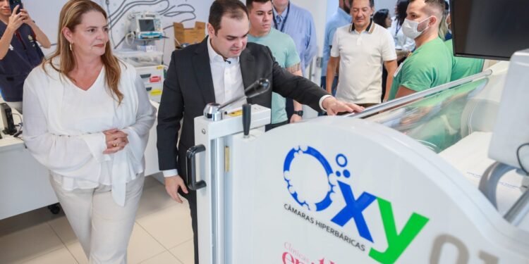 Governador interino Roberto Cidade inaugura cinco câmaras hiperbáricas e amplia serviço de alta complexidade no Hospital Delphina Aziz