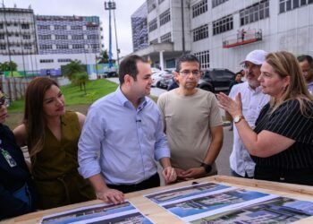 Na reta final das obras, governador interino Roberto Cidade vistoria Policlínica e Hospital-Dia do Complexo Hospitalar Sul