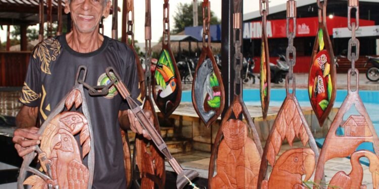 Feira do Artesão de Parintins ganha força e consolida a economia criativa na Ilha da Magia
