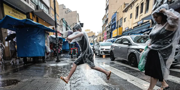 Sexta-feira da Paixão terá nuvens e chuvas isoladas em parte do país