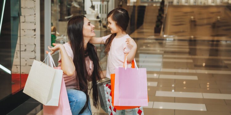 Dia das Mães 2026 deve impulsionar o comércio em Manaus, aponta pesquisa da Fecomércio AM