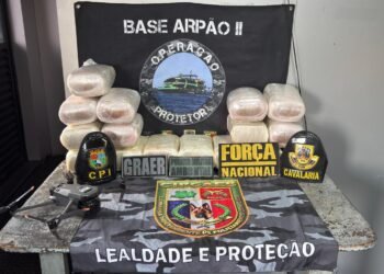 Base Arpão 2: Com o apoio de cão policial, PMAM apreende mais de 40 kg de entorpecentes