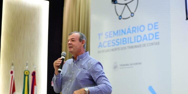 Lars Grael leva mensagem de superação e inclusão ao seminário de acessibilidade do TCE-AM